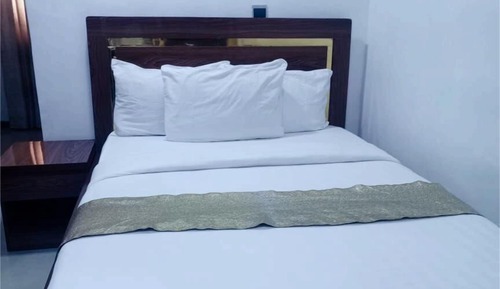 Basic Single Room