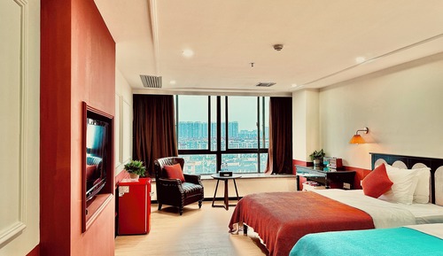 Deluxe Double or Twin Room