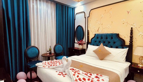 Deluxe Double Room, 1 Queen Bed, Balcony, City View