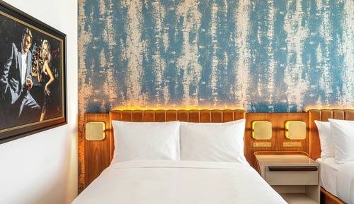 Deluxe Room, 2 Queen Beds, Non Smoking