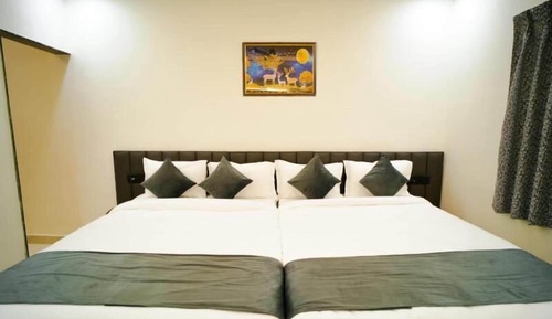 Luxury Studio Suite, City View