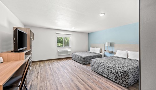 Suite, 2 Queen Beds, Accessible, Non Smoking