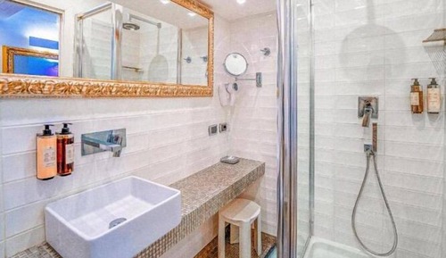 Junior Triple Room, City View (Trevi)