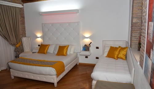 Deluxe Quadruple Room (Pantheon)