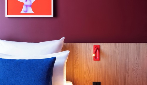 Medium Room