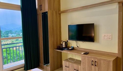 Family Double Room, Balcony, Hill View