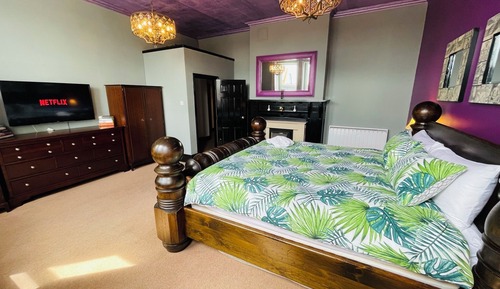Apartment, 1 King Bed, Kitchen, Ground Floor