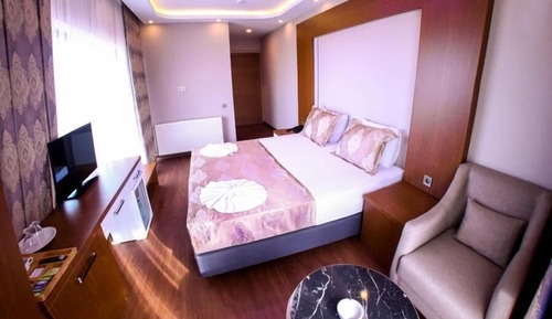 Standard Room, Balcony, Garden View