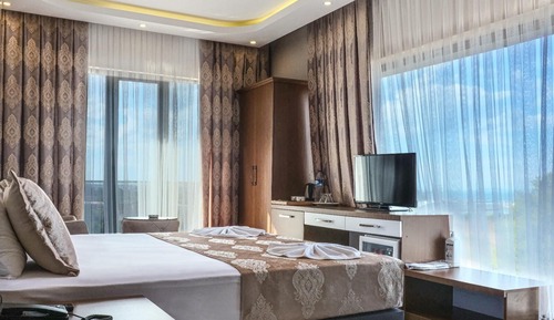 Deluxe Room, Balcony