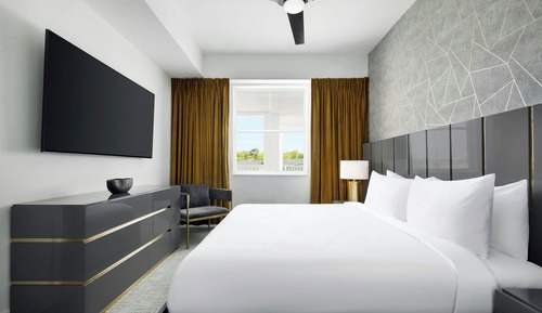 Deluxe 3-Bedroom, Apartment, Bedroom 1: 1 King, Bedroom 2: 1 Queen, Bedroom 3: 1 Double bunk