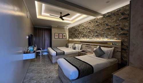 Superior Triple Room, Balcony