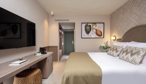 Iris Room