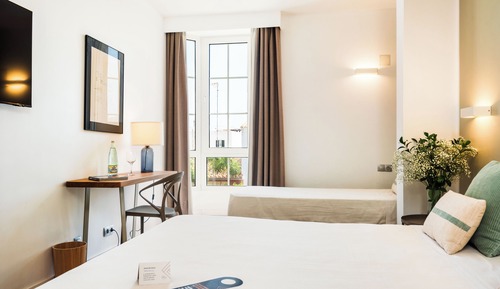 Triple Room