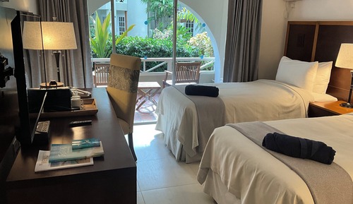 Room, Garden View