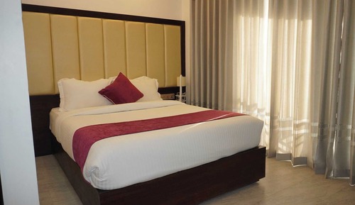 Honeymoon Room