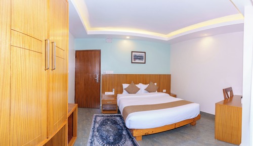 Deluxe Single Room, Balcony, Mountain View