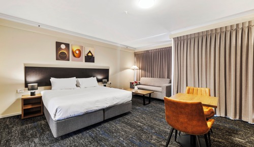 Superior Studio Suite, Pool View