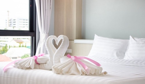 Deluxe Room, 1 King Bed, Non Smoking, City View