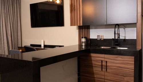 Family Studio Suite, City View