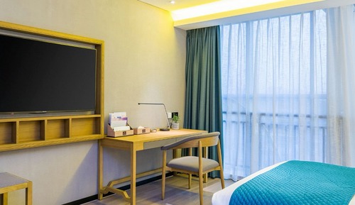 Classic Twin Room, City View