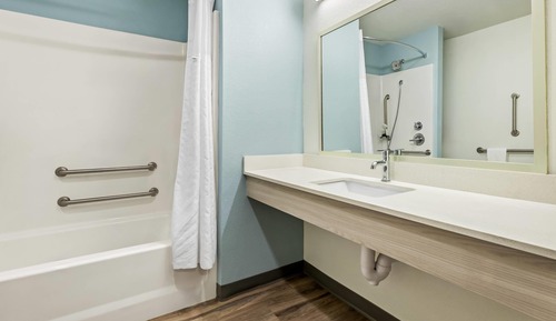 Suite, 2 Queen Beds, Accessible, Non Smoking