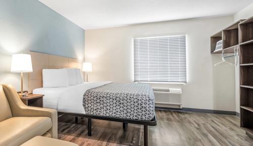 Suite, 1 King Bed, Non Smoking