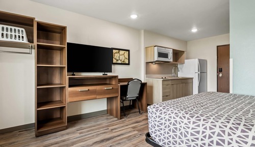 Suite, 1 Queen Bed, Non Smoking