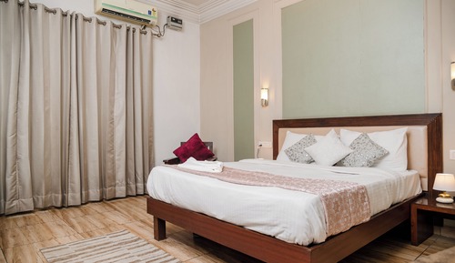 Deluxe Double Room, 1 King Bed, Balcony