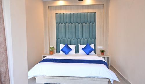 Honeymoon Cottage, Balcony, Pool View