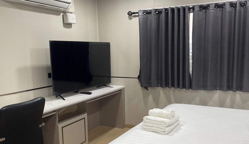 2 Bedrooms Family Room (A)