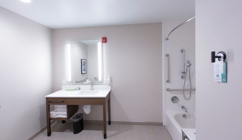 Room, 2 Queen Beds, Hearing Accessible (Bathtub w/ Grab Bars)