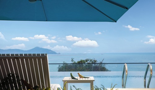 Premium Room, 1 King Bed, Pool Access, Ocean View
