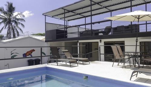 House, 6 Bedrooms