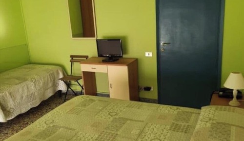 Basic Triple Room, Balcony, City View