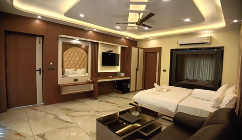 Junior Suite with Balcony