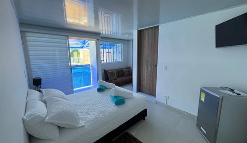 Classic Room, Pool View