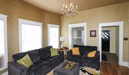 House, 2 Bedrooms
