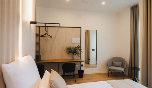 Deluxe Double Room, Pool View