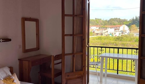 Classic Studio, Balcony, Garden View