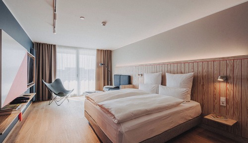 Basic Twin Room, 1 King Bed, Beachfront
