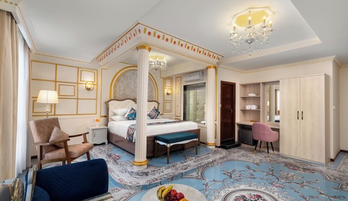 Royal Room