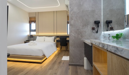 Deluxe Room, City View