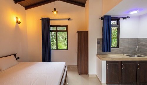 Standard Double Room, Garden View