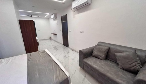 Suite, Private Bathroom