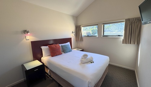 Two Bedroom Spa Apartment with Ocean view
