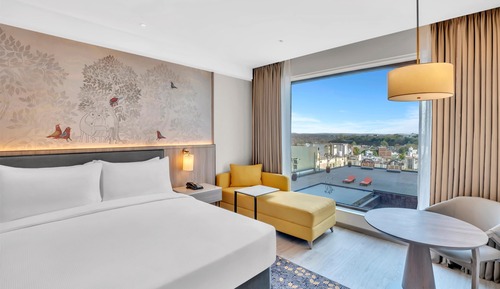 Deluxe Room, 1 King Bed
