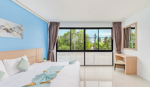 Superior Double or Twin Room, Partial Sea View
