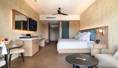 Preferred Club Junior Suite Ocean View King