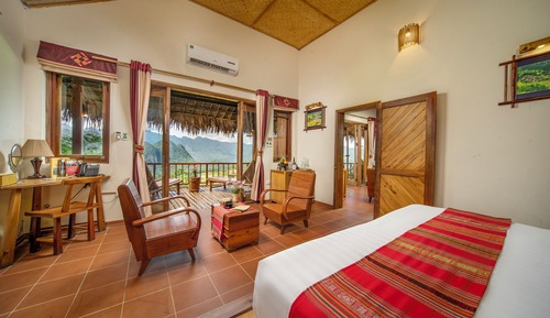 Deluxe Double or Twin Room