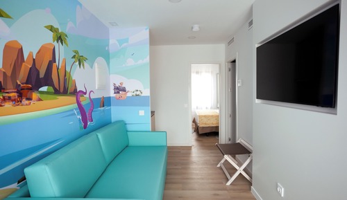Triple Room (Kraken Kids Port Pool View Club(3))